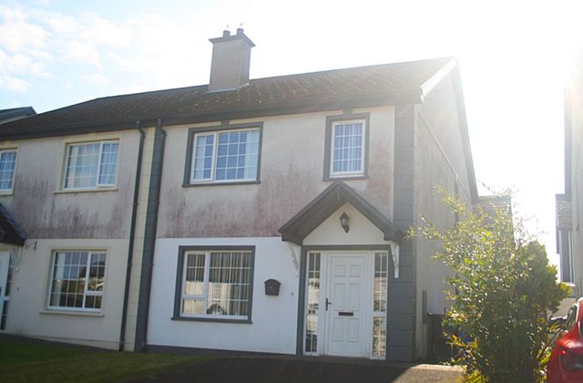 13 Carra&iacute;g Fern, Buncrana, Buncrana, Co. Donegal - Click to view photos