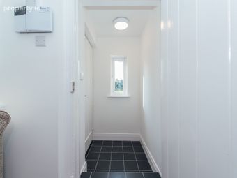Hands Cottage, Lower Road, Chapelizod, Dublin 20 - Image 2