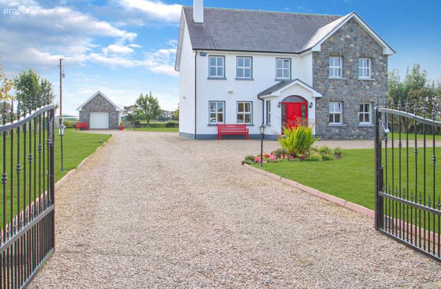 Baunmore, Claregalway, Co. Galway - Click to view photos