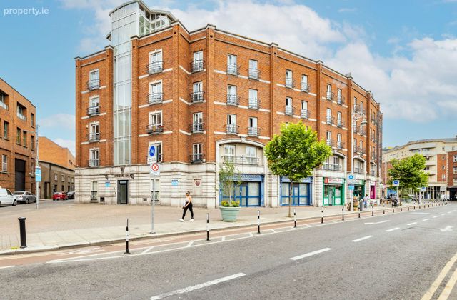 Apartment 65, Stewart Hall, Parnell Street, Dublin 1 - Click to view photos