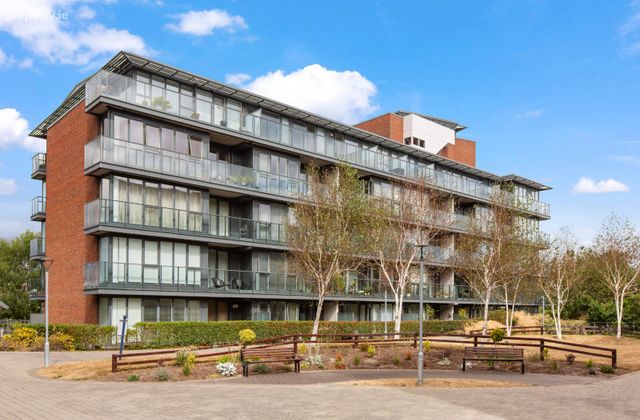 Apartment 45, Weavers Hall, Levmoss Park, Leopardstown, Dublin 18 - Click to view photos