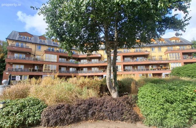 Knockmaree, Chapelizod, Dublin 20 - Click to view photos