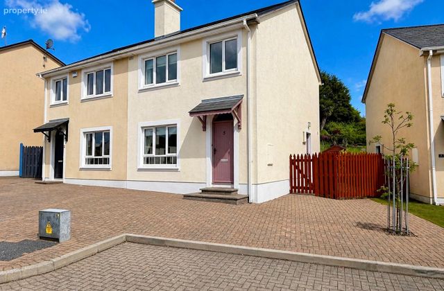 5 Corran Lodge, Station Road, Ballymote, Co. Sligo, Ballymote, Co. Sligo - Click to view photos
