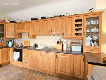 4 Campbells Park, Ardee, Ardee, Co. Louth - Image 4