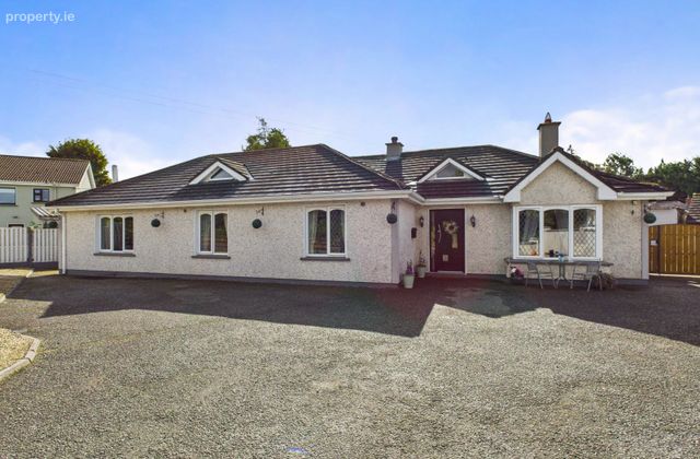 Kilcoursey, Clara, Co Offaly, Clara, Co. Offaly - Click to view photos