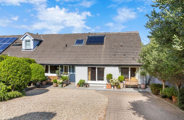 6 Knocknacree Park, Dalkey, Co. Dublin - Click to view photos