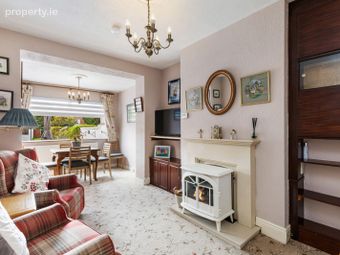 8 Lea Crescent, Sandymount, Dublin 4