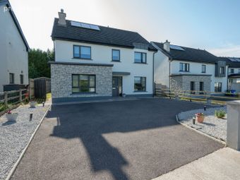 8 Glenn Rua, Courtbrack, Blarney, Co. Cork - Image 4