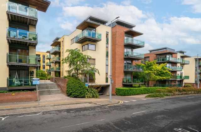 Apartment 71 Gleneasky Square, Phoenix Park Racecourse, Castleknock, Dublin 15, Dublin 15 - Click to view photos