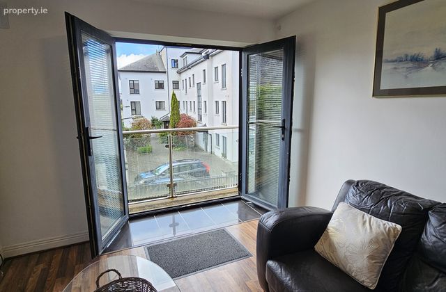 2 Paul Andr&eacute; Building, Church Street, Athlone, Co. Westmeath - Click to view photos