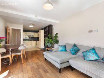 13 The Gardens, Carrickmines Manor, Carrickmines, Dublin 18 - Image 3