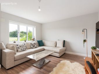 7 Bay Meadows Crescent, Hollystown, Dublin 15, Hollystown, Dublin 15 - Image 2