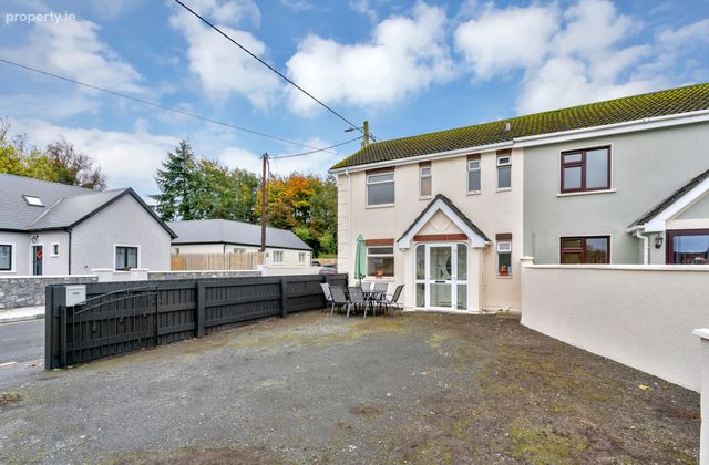 Avonbeg, Suncroft Road, Brownstown Lower, The Curragh, Co. Kildare, The Curragh, Co. Kildare - Click to view photos