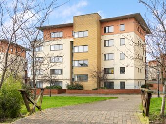 43 The Oval, Tullyvale, Cabinteely, Dublin 18, Cabinteely, Dublin 18