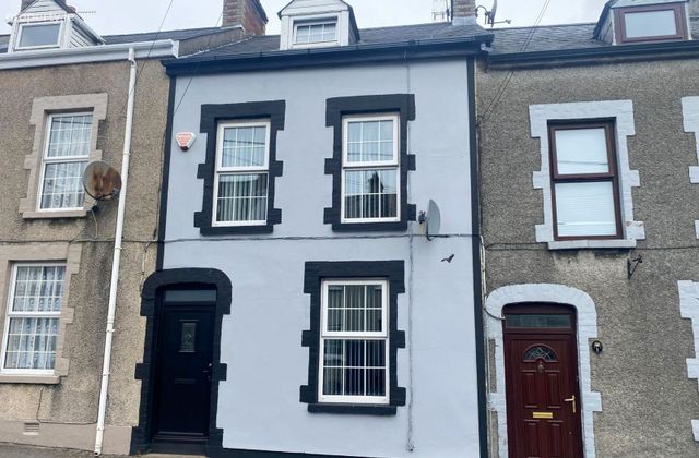2 Albert Terrace, Main Street, Lifford, Co. Donegal - Click to view photos