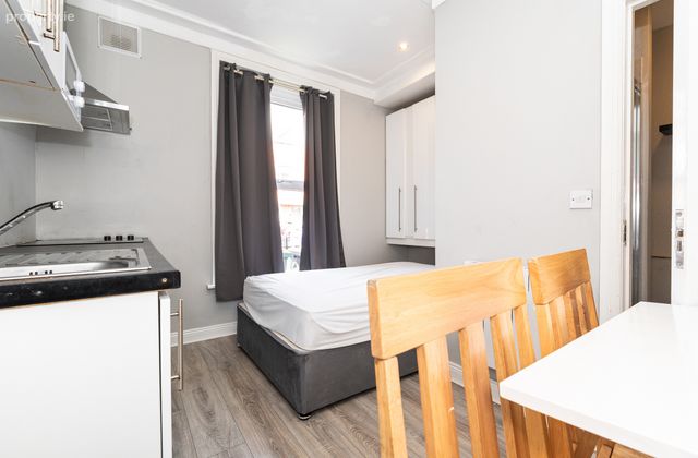 Flat 1, 12 Saint Anthony\'s Road, Rialto, Dublin 8 - Click to view photos