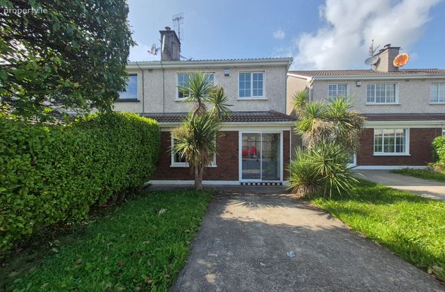 Seskin, 29 Highbury, Waterpark, Carrigaline, Co. Cork - Click to view photos