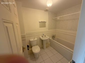 17 Millfield Manor, Millfield, Newbridge, Co. Kildare - Image 5