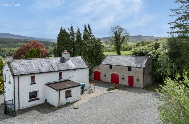 Finn View, Oldcourt, Manor Kilbride, Blessington, Co. Wicklow - Click to view photos