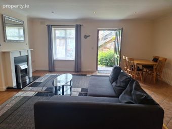 45 Monksfield Park, Bealnamulla, Athlone, Co. Roscommon - Image 3
