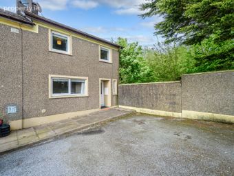 1 Spruce Grove, Minane Bridge, Ballyfeard, Co. Cork - Image 2