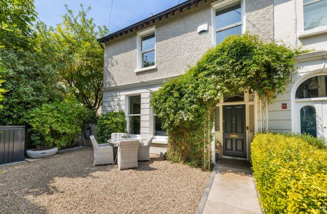 Benevenagh, Killincarrig Road, The Burnaby, Greystones, Co. Wicklow - Click to view photos