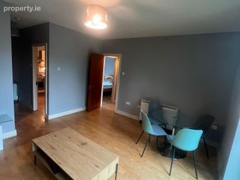 Apt 11, The Ramparts, D18 H042, Loughlinstown, Co. Dublin - Image 4