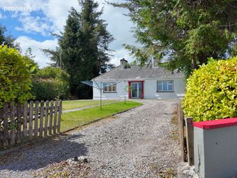 Moores Cottage, The Demesne, Frenchpark, Frenchpark, Co. Roscommon - Image 4
