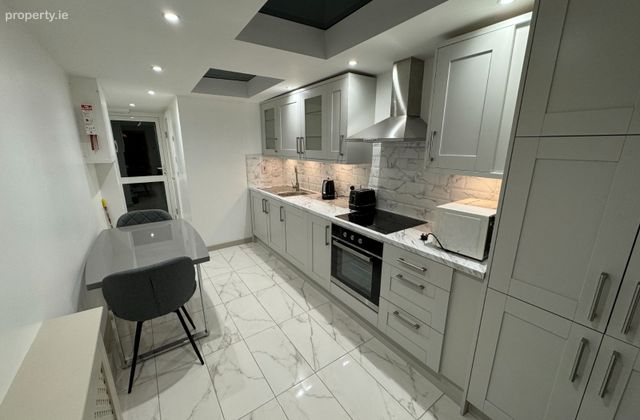 43 Lakelands Close, Stillorgan, Stillorgan, Co. Dublin - Click to view photos