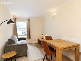 Flat 2, 49 Blessington Street, North Circular Road, Dublin 7 - Image 3