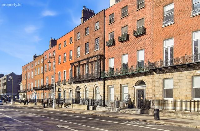 6 Merrion Square North, Dublin 2 - Click to view photos
