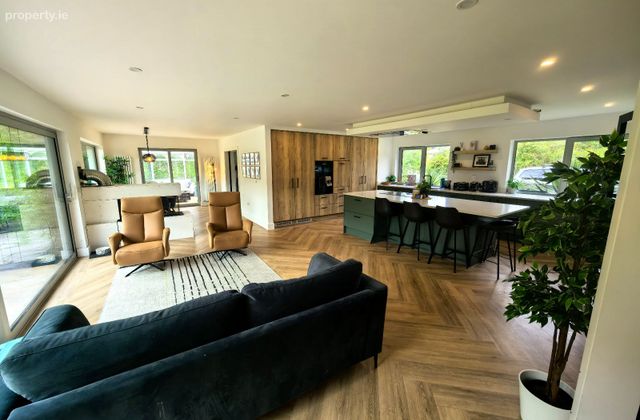 Parkroe, Ardnacrusha, Co. Clare, Parteen, Co. Clare - Click to view photos