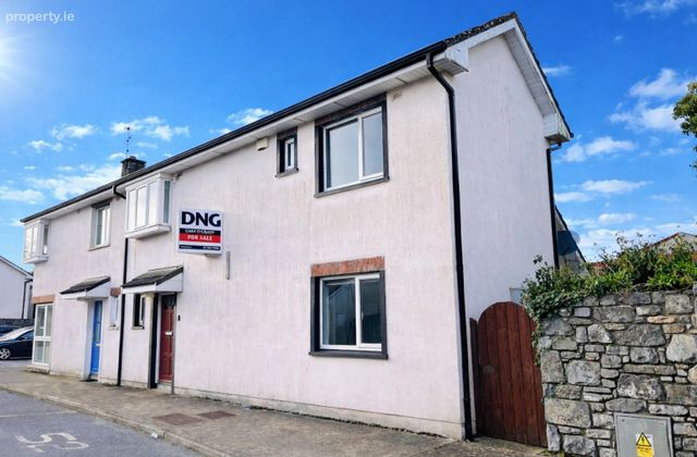 5 Croke Gardens, Thurles, Thurles, Co. Tipperary - Click to view photos