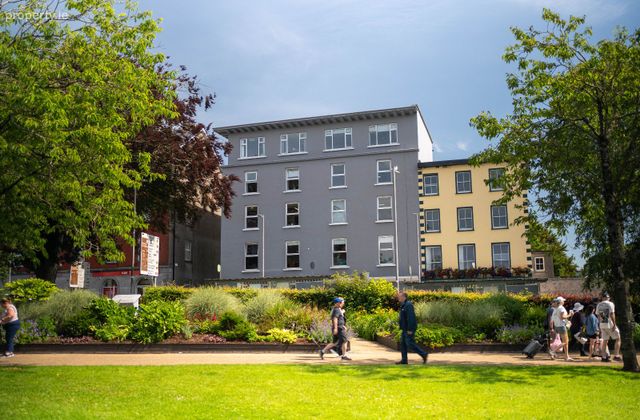 2 Person Office, The Odeon Rooms, Odeon House,7 Eyre Square,galway, Galway City Centre, Co. Galway - Click to view photos