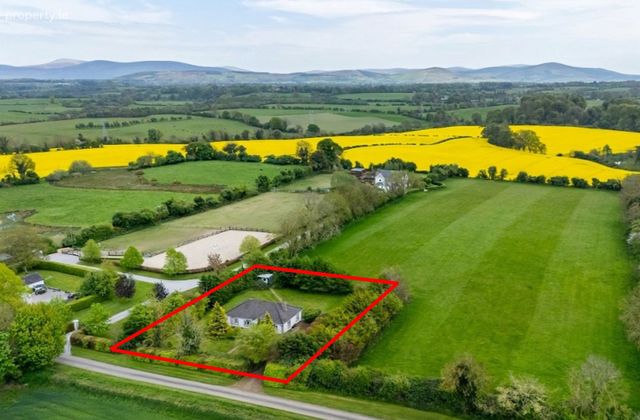 Harristown, Brannockstown, Naas, Kildare, Co. Kildare - Click to view photos