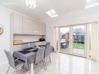 32 Market Square, Newcastle, Newcastle, Co. Dublin - Image 5