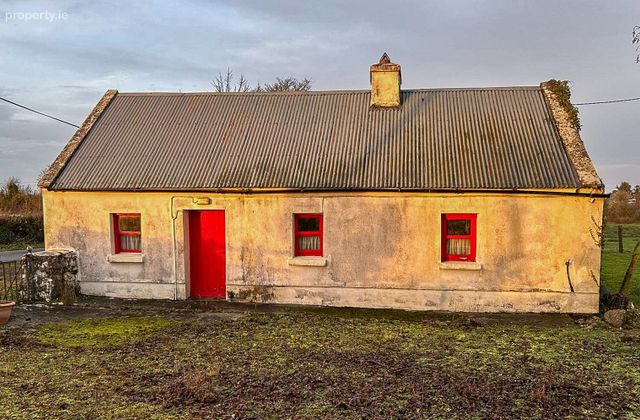 Ummoon, Cloghans Hill, Kilconly, Co. Galway - Click to view photos