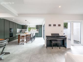 Woodlawn Park, Dun Laoghaire, Glenageary, Co. Dublin - Image 4