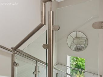 51 Woodbank, Shankill, Dublin 18, Shankill, Dublin 18 - Image 5