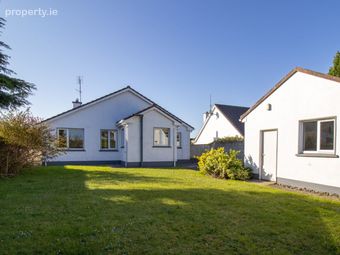 32 Knockaphunta Park, Castlebar, Co. Mayo - Image 3