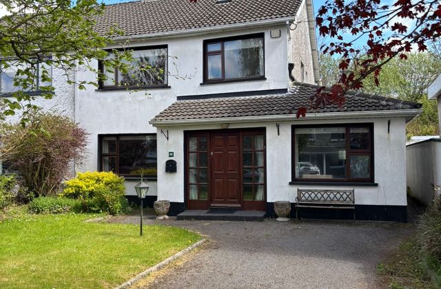 26 Crescent View, Riverside, Tuam Road, Co. Galway - Click to view photos