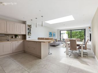 2 Berwick Hall, Dublin 14, Churchtown, Dublin 14 - Image 3