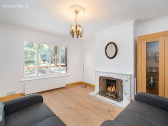 39 Edmondstown Green, Moyville, Rathfarnham, Dublin 16 - Image 4