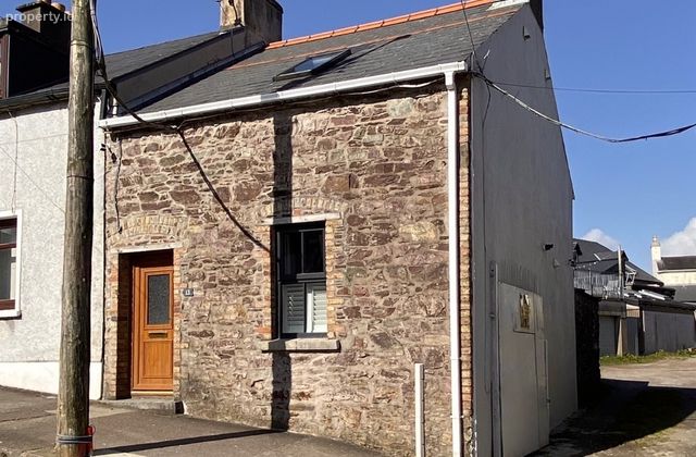 13 Harrington Square, Ballyhooly Road, Dillons Cross, Co. Cork - Click to view photos