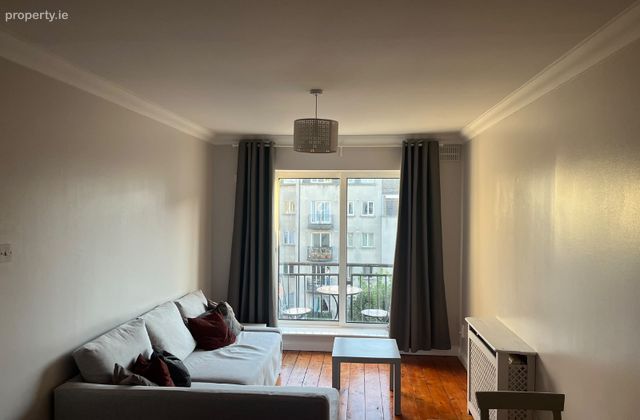 Annia Livia, Viking Harbour Apartments, Usher's Island, Dublin 8, Dublin 7 - Click to view photos