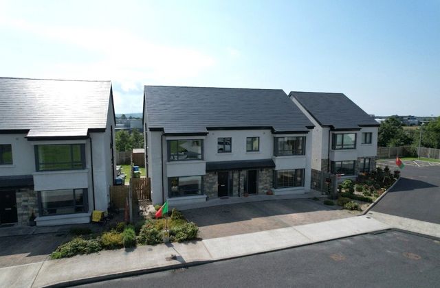 14 Monamore, Westport, Co Mayo, Westport, Co. Mayo - Click to view photos