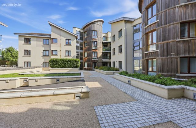 82 Block 5a, The Casino, Dublin Road, Malahide, Co. Dublin - Click to view photos