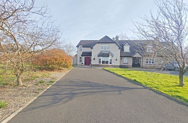 22 Woodfield Park, Killeline, Newcastle West, Co. Limerick - Click to view photos