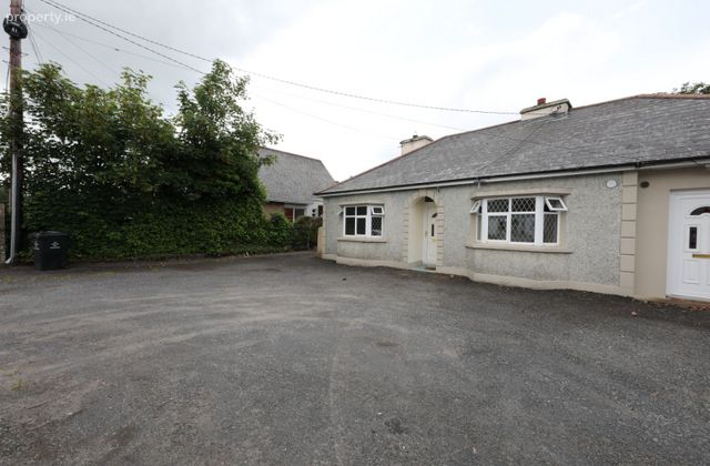 The Left, Ballinakill Road, Abbeyleix, Abbeyleix, Co. Laois - Click to view photos