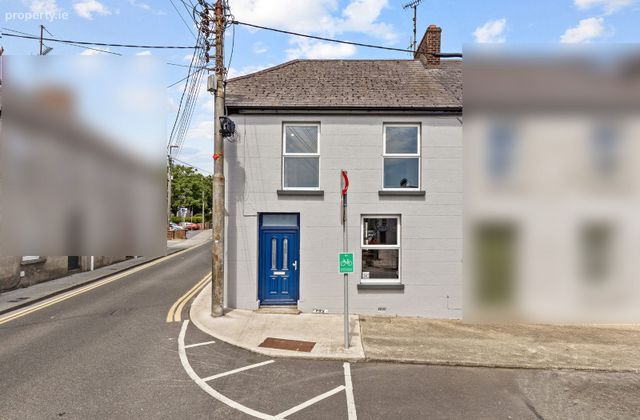 1b Saint Peter's Square, Wexford, Wexford Town, Co. Wexford - Click to view photos